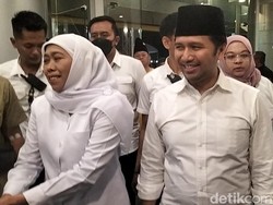 Video: Khofifah-Emil Tutup Debat, Minta Maaf ke Risma-Hans dan Luluk-Lukman