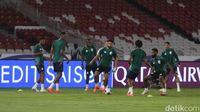 Intip Timnas Arab Saudi Jalani Latihan di GBK
