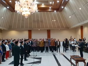 6 Jubir Kantor Komunikasi Presiden: Dedek Prayudi hingga Philips Vermonte