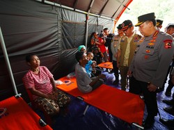 Kapolri Pastikan Hak Warga Nyoblos Pilkada di Pos Pengungsi Lewotobi Terpenuhi