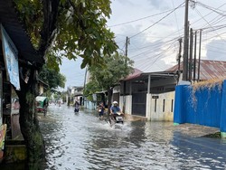 Sejumlah Ruas Jalan di Medan Helvetia Terendam Banjir