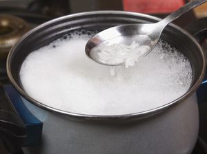 5 Manfaat Konsumsi Air Tajin untuk Menurunkan Berat Badan