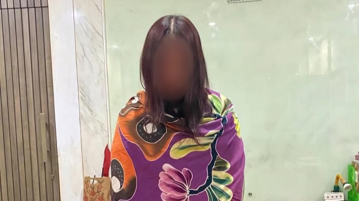 Narkoba Polresta Mataram Pelaku EPS diamankan di ruangan Satuan Narkoba Polresta Mataram. (Dok. Polresta Mataram)