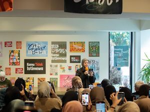 Pameran Seni Kamu Tidak Istimewa Karya Natasha Rizky Berkibar di Jepang Pameran Seni Kamu Tidak Istimewa Karya Natasha Rizky Berkibar di Jepang