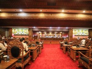 Plt Bupati Badung Beberkan Capaikan Pembangunan di Rapat Paripurna Istimewa Plt Bupati Badung Beberkan Capaikan Pembangunan di Rapat Paripurna Istimewa