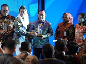 Pemkab Tegal Terima Penghargaan Daerah Tertib Ukur dari Kementerian Perdagangan Pemkab Tegal Terima Penghargaan Daerah Tertib Ukur dari Kementerian Perdagangan