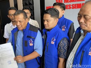 Tim Luthfi-Yasin Laporkan 4 Akun Medsos, Tuding Adu Domba TNI-Polri Tim Luthfi-Yasin Laporkan 4 Akun Medsos, Tuding Adu Domba TNI-Polri