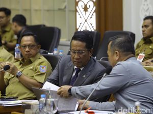Potret Baleg DPR Gelar Raker Bahas RUU DKJ