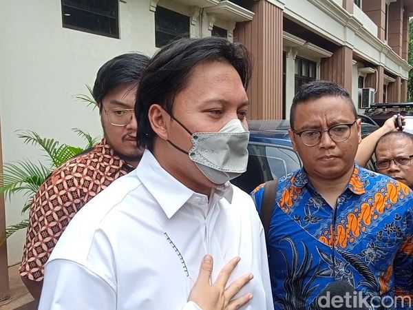 Jelaskan soal Pengesahan Nikah, Rizky Febian Datangi PA Tanpa Mahalini