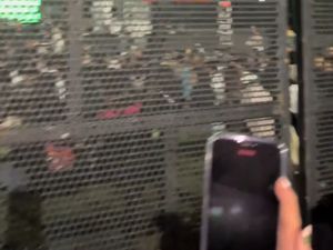 Viral Pria Asyik Nonton Konser Bareng Gebetan, Eks Pacar Datang Menagih Utang