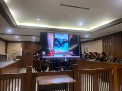 Jaksa Putar Video Wawancara Ayah Mirna yang Disebut Jessica Wongso Bukti Baru