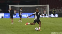 Latihan resmi tersebut merupakan persiapan Timnas Indonesia yang bertanding melawan Timnas Arab Saudi dalam laga lanjutan putaran ketiga kualifikasi Piala Dunia 2026 zona Asia.
