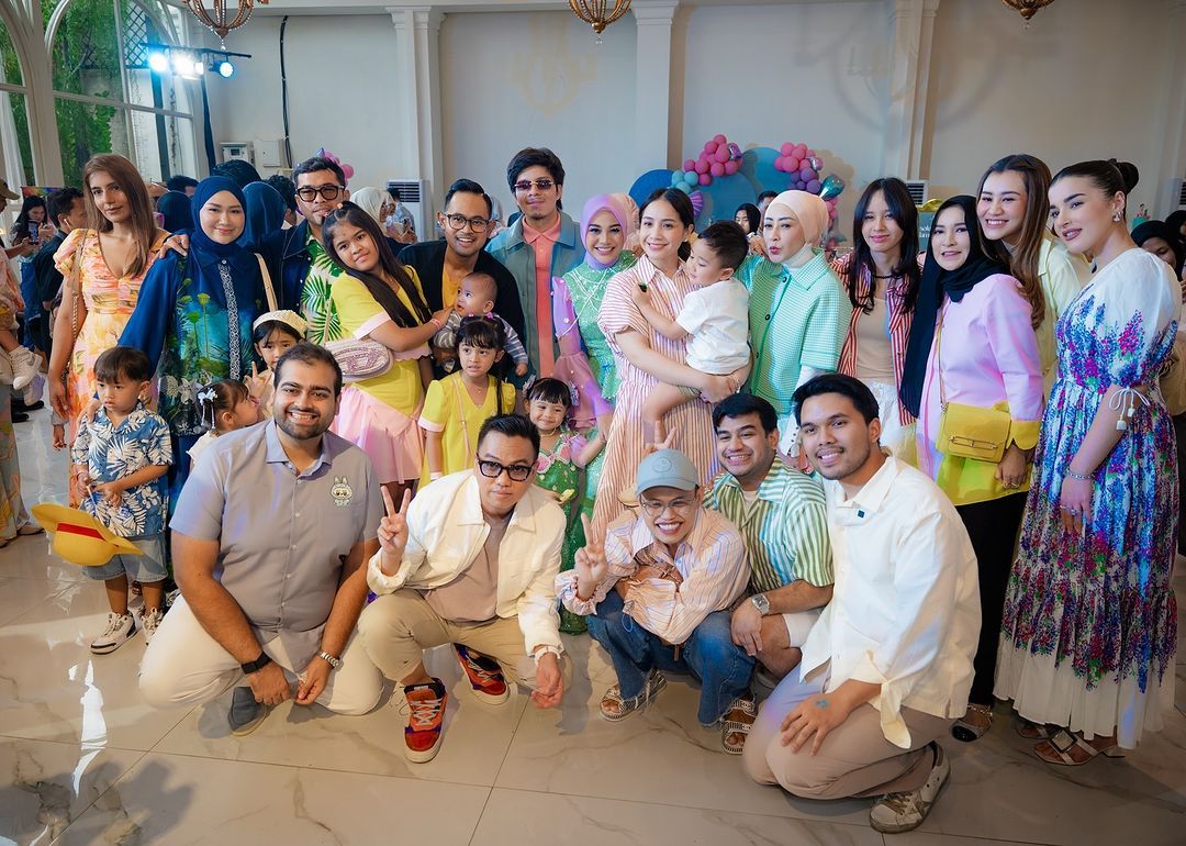 Ulang tahun Azura, anak Aurel Hermansyah dan Atta Halilintar Ulang tahun Azura, anak Aurel Hermansyah dan Atta Halilintar