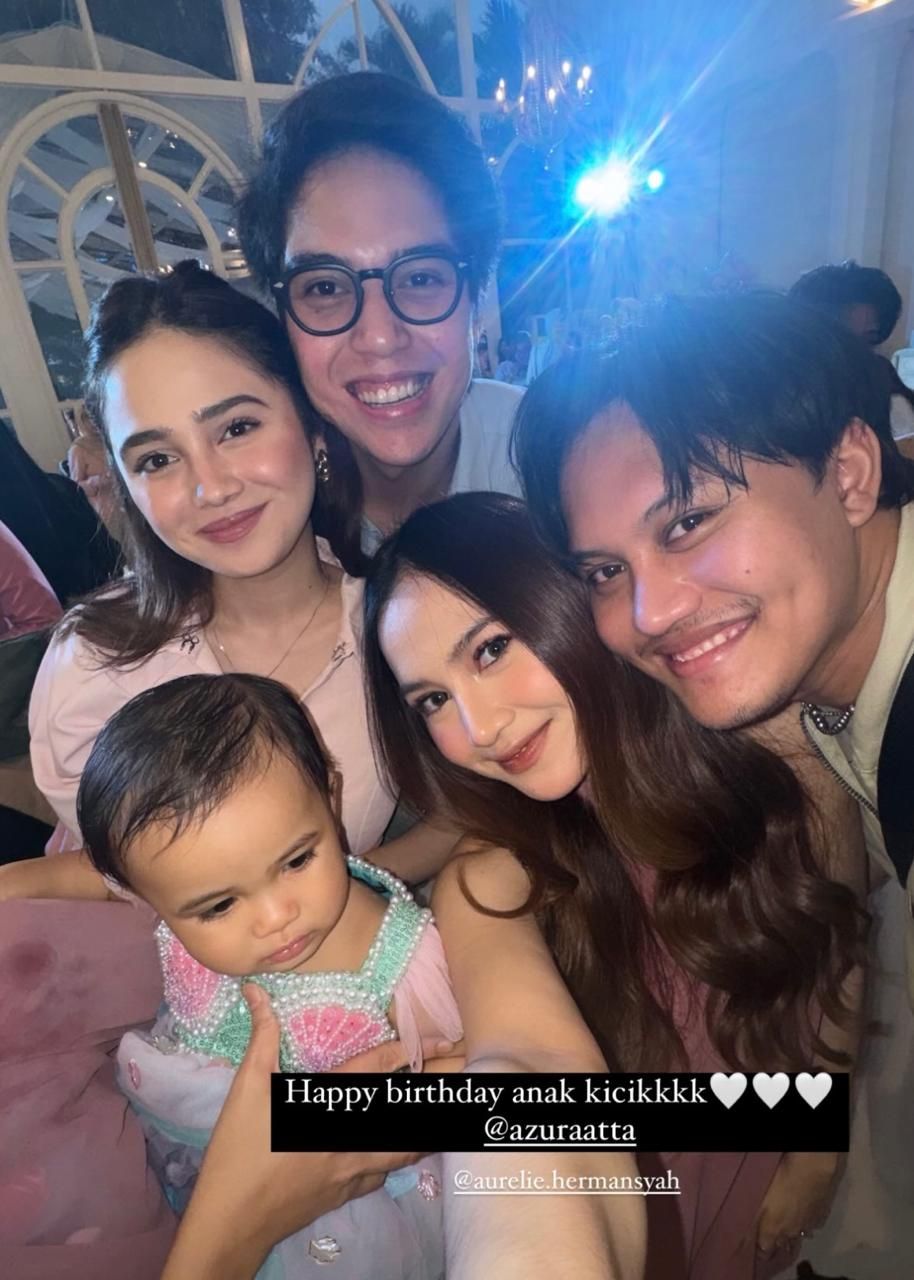 Ulang tahun Azura, anak Aurel Hermansyah dan Atta Halilintar Ulang tahun Azura, anak Aurel Hermansyah dan Atta Halilintar