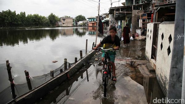 Banjir Rob Marunda Pulo Mulai Surut