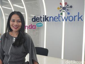 Dee Lestari Ngaku Hobi Mengkhayal, Kini Sukses Jadi Penulis Dee Lestari Ngaku Hobi Mengkhayal, Kini Sukses Jadi Penulis
