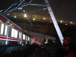 8 Kereta Jarak Jauh Terdampak Tiang LAA Miring di Antara Cakung-Bekasi