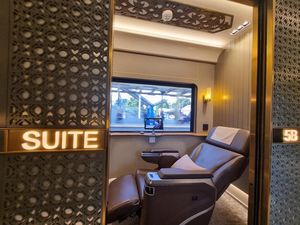 Menjajal Kereta Compartment Suite, KA Kelas Tertinggi yang Mewah dan Canggih
