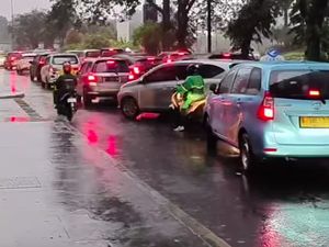 Cerita Warga Hampir 3 Jam Pulang dari Jakbar ke Bekasi gegara Macet Parah