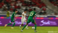 Skor 1-0 untuk keunggulan Indonesia bertahan hingga turun minum.