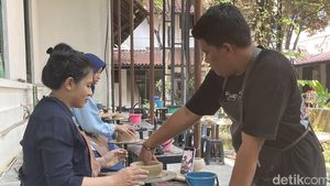 Ide Kencan di Akhir Pekan: Membuat Gerabah Bareng Pasangan di Museum