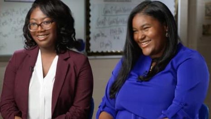 NeKiya Jackson (kiri) dan Calcea Johnson (kanan) NeKiya Jackson (kiri) dan Calcea Johnson (kanan) sukses mendapatkan bukti gres untuk Teorema Pythagoras menggunakan trigonometri.