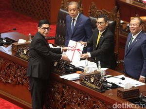 Paripurna Pengesahan RUU DKJ-Prolegnas Dihadiri 299 Anggota DPR RI Paripurna Pengesahan RUU DKJ-Prolegnas Dihadiri 299 Anggota DPR RI