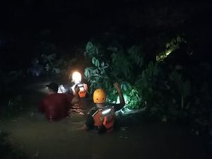 Bocah 6 Tahun di Palembang Hilang Terbawa Arus Drainase Perumahan Bocah 6 Tahun di Palembang Hilang Terbawa Arus Drainase Perumahan