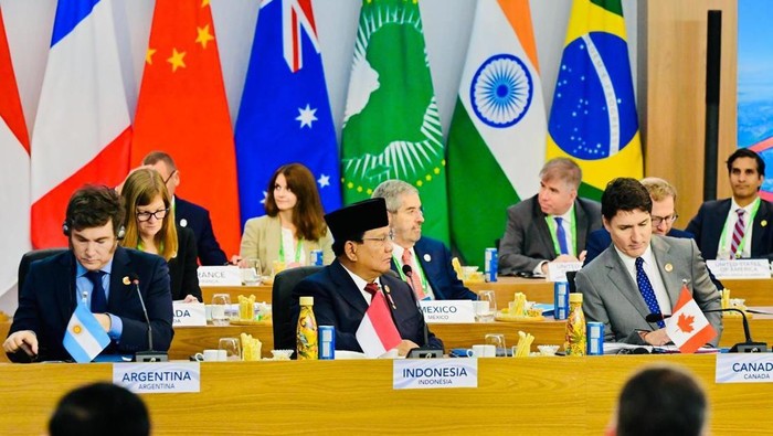 Presiden Prabowo Subianto menghadiri peluncuran inisiatif Global Alliance against Hunger and Poverty dalam rangkaian KTT G20. (Foto: Laily Rachev - Biro Pers Sekretariat Presiden) Presiden Prabowo Subianto menghadiri peluncuran inisiatif Global Alliance against Hunger and Poverty dalam rangkaian KTT G20. (Foto: Laily Rachev - Biro Pers Sekretariat Presiden)