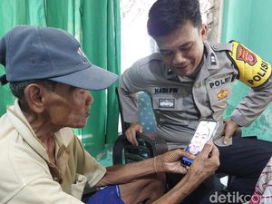 Cara Ajaib Anak Temukan Ayah yang Terpisah 31 Tahun di Cirebon