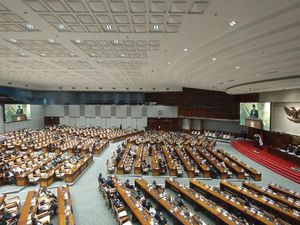 Pemberian Status WNI Ole Romeny, Dion Markx, Geypens Disetujui Paripurna DPR Pemberian Status WNI Ole Romeny, Dion Markx, Geypens Disetujui Paripurna DPR