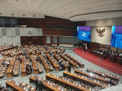 DPR Rapat Paripurna Pengesahan RUU DKJ-Prolegnas, 299 Anggota Dewan Hadir