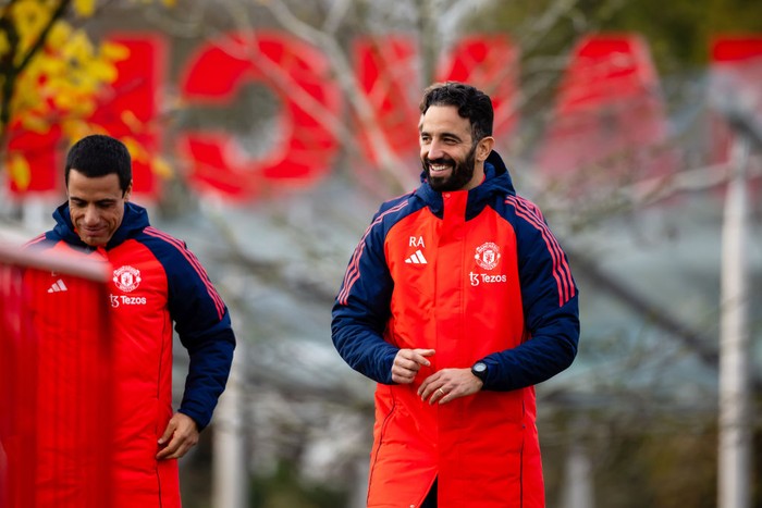 MANCHESTER, ENGLAND - NOVEMBER 18: Ruben Amorim, Manager of Manchester United reacts during the Manchester United training session at Carrington Training Ground on November 18, 2024 in Manchester, England. (Photo by Ash Donelon/Manchester United via Getty Images)