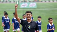 Memanfaatkan momentum babak penyisihan yang digelar di Stadion Siliwangi Bandung, Nestlé MILO turut memperkenalkan Kartu Petir yang merupakan panduan keselamatan 30/30 yang dapat digunakan wasit ketika memimpin pertandingan sepak bola di musim hujan.  