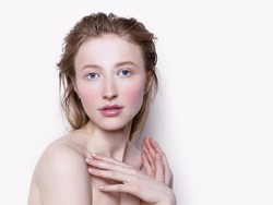 Product Review 3 Serum Blush On: NARS, Huda Beauty & Raine Beauty