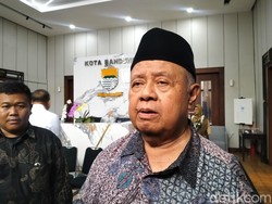 Masalah Kesejahteraan Jadi Isu Sentral di Hari Guru Nasional