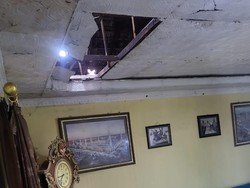 Lamongan Dilanda Angin Kencang, Rumah dan Pasar Desa Rusak-Pohon Tumbang