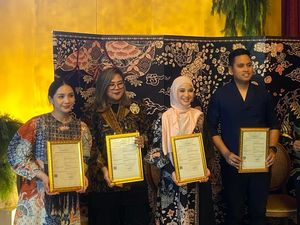Bupati Kendal Dorong Batik Kendil Emas Bisa Tembus Pasar Internasional Bupati Kendal Dorong Batik Kendil Emas Bisa Tembus Pasar Internasional