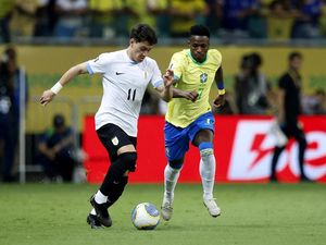 Brasil Vs Uruguay Selesai 1-1 Brasil Vs Uruguay Selesai 1-1