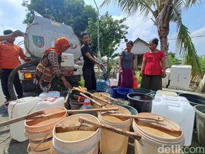 800 KK di Jombang Alami Krisis Air Gegara Pompa Pamsimas Terbakar 800 KK di Jombang Alami Krisis Air Gegara Pompa Pamsimas Terbakar