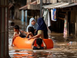 Filipina Kebanjiran Usai Diterjang Topan Man-Yi Filipina Kebanjiran Usai Diterjang Topan Man-Yi