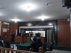 Tok! Eks Bupati Kuansing Sukarmis Divonis 12 Tahun Penjara