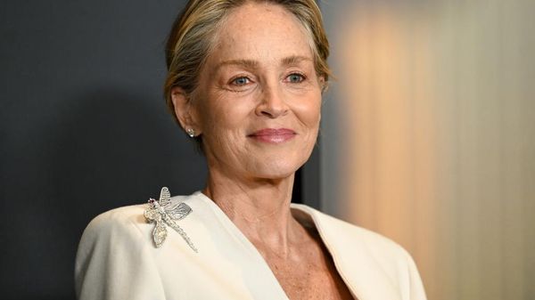 Penampilan Sharon Stone Tanpa Makeup, Pamerkan Wajah Asli di Usia 66