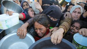 Perjuangan Pahit Warga Gaza Demi Dapat Makanan