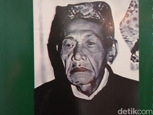 Mengenal Ki Kandeg, Maestro Wayang Wong Asal Cirebon Mengenal Ki Kandeg, Maestro Wayang Wong Asal Cirebon