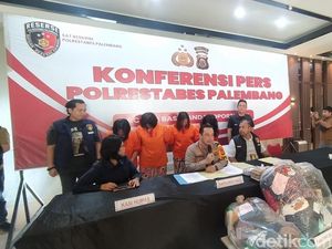 Kronologi Komplotan Emak-emak Curi Pakaian di 3 Mal Palembang Kronologi Komplotan Emak-emak Curi Pakaian di 3 Mal Palembang