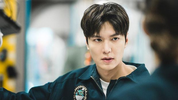 Lee Min Ho di drama Korea Ask the Stars