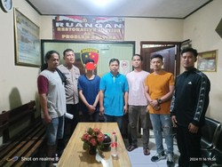 Karyawan Pabrik di Lamongan Terekam CCTV Curi Motor Rekan Kerja Sendiri