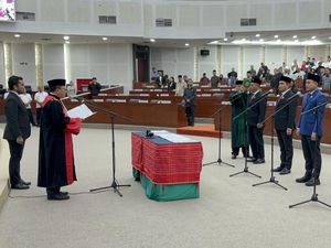 Kursi Ketua DPRD Sumut Masih Kosong Usai 3 Bulan Dilantik Kursi Ketua DPRD Sumut Masih Kosong Usai 3 Bulan Dilantik