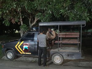 Nekat Lempari KA Lewat, Pria di Tegal Ditangkap Nekat Lempari KA Lewat, Pria di Tegal Ditangkap